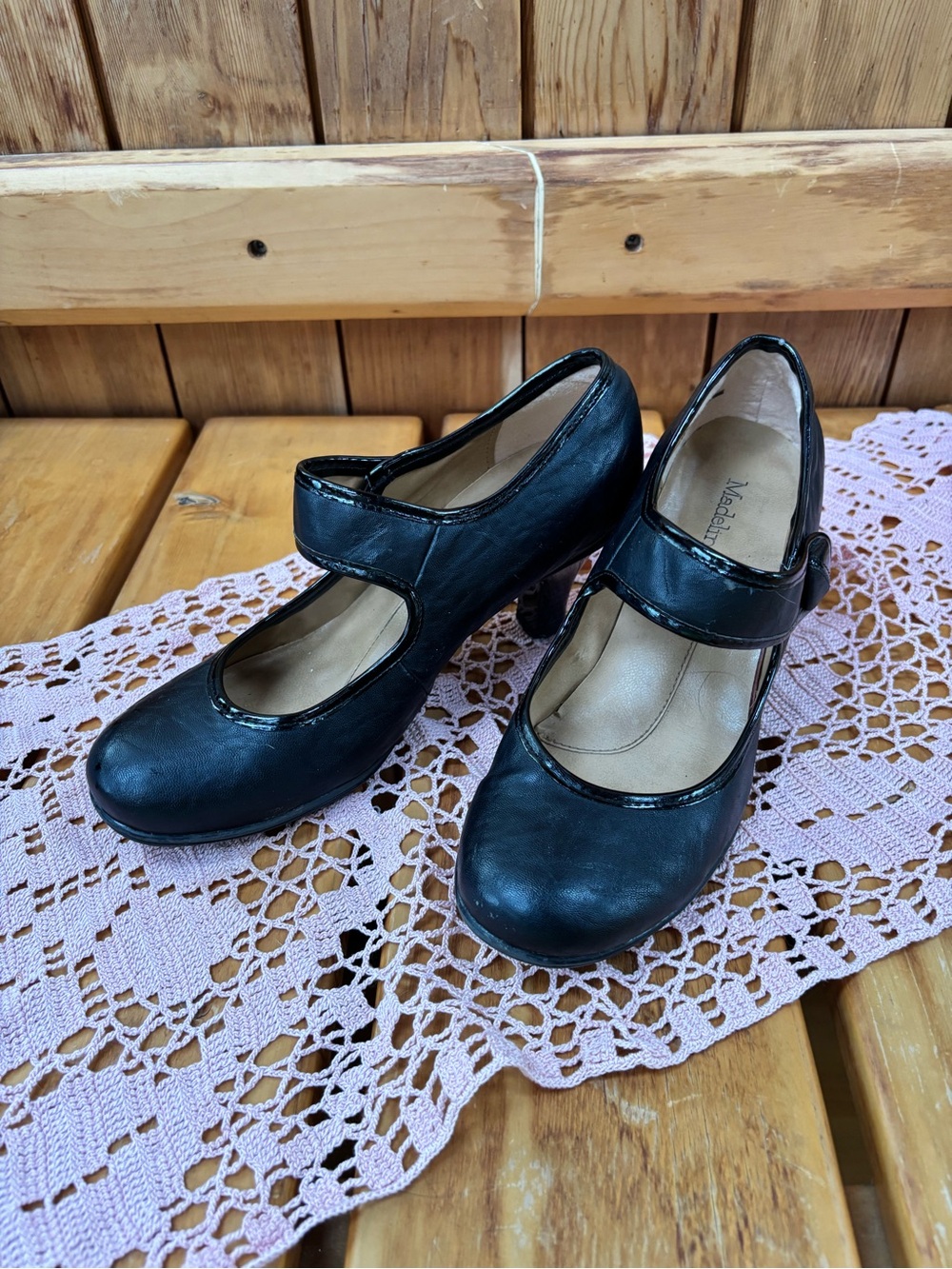 Madeline Bianca Black Mary Jane Heels Pumps Size 7.5M Patent Trim